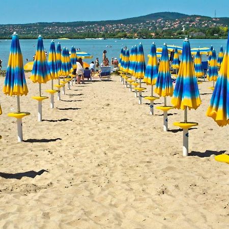 Kek Vitorlas Apartman Гардонь Екстер'єр фото